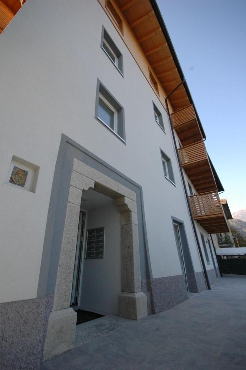 Residenza Castel Restor Comano Terme Buitenkant foto